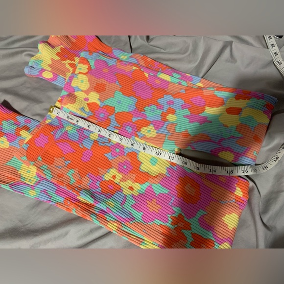 ✨Billabong Thermal Bell Bottom Pants✨ - Picture 5 of 10